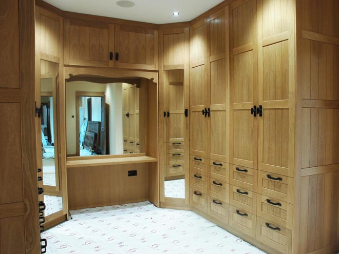 oak-built-in-wardrobe.jpg