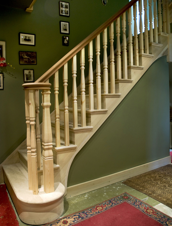 tulip-cut-string-staircase.jpg